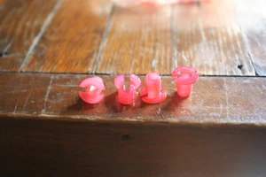 1967  1973 Ford Mustang Door Latch Rod Retainer Clip plastic bushing set of 4 - Picture 1 of 3