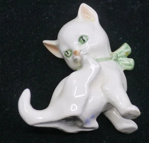 VINTAGE GOEBEL GERMAN PORCELAIN SMALL CAT, KITTEN FIGURINE - Picture 1 of 6