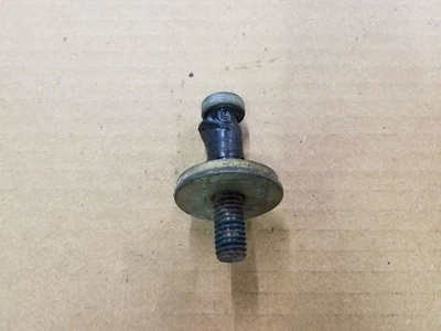 PESTILLO ESCOTILLA PUERTA TRASERA GOLPEADOR | SE ADAPTA 91 92 93 94 CHEVROLET BLAZER S10 GMC JIMMY Foto 1 de 4