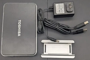 Toshiba 2TB USB 3.0 Desktop External Hard Drive PH3200U-1E3S - Picture 1 of 2