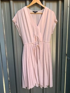 Simply Vera by Vera Wang Size 12 Pale Pink Pleated Knee Length Dress - Picture 1 of 9