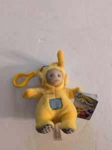 1998 Teletubbie gelb 6 Zoll Schlüsselanhänger Rucksack Clip NEU - Bild 1 von 5