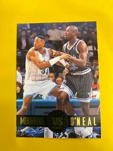 65272 93-94 SkyBox Premium Showdown Series #SS3 Alonzo Mourning/Shaquille O'Neal - Imagen 1 de 3