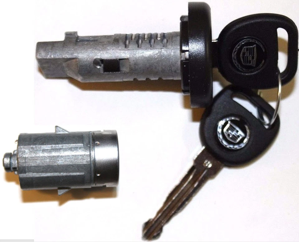 NUEVO CADI GM OEM Juego de bloqueo de interruptor de llave de encendido/puerta con 2 llaves de chip con logotipo de Cadillac Foto 1 de 1