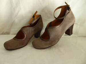 CHIE MIHARA Escarpins bouts ronds Cuir daim taupe T 38 peu portés - Imagen 1 de 10