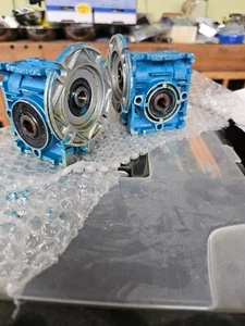 MOTOVARIO NMRV-025-1-10,00u  Reducer Worm Gear 8861598-001 1:30 Ratio Pictures - Picture 1 of 7