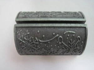 Ornate vintage place card holder 1 ½” wide - Picture 1 of 4