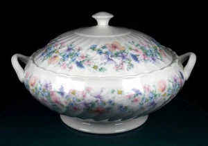 Wedgwood Angela Fluted Round Covered Vegetable Dish 1st Quality Excellent Condit - Picture 1 of 2