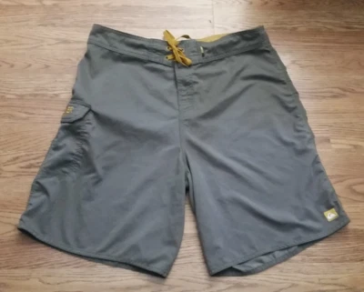 Boardshorts Quiksilver (36) verdoso, cordón frontal, bolsillo para las piernas Foto 1 de 4