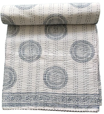 Colcha Kantha blanca hecha a mano de algodón azul estampado de bloques tamaño king Foto 1 de 4