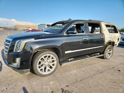 (LOCAL PICKUP ONLY) Front Clip Platinum Opt 1SD Fits 15-20 ESCALADE 608791 - Image 1 of 4