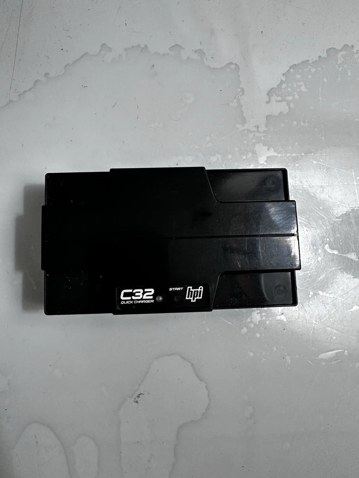HPI-racing.  C32 Quick Charger  - Image 1 of 3