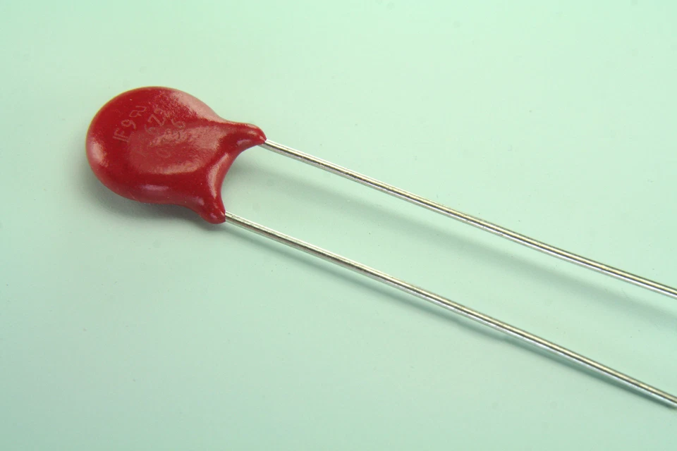 12pcs LITTELFUSE MOV 150V 200VDC 8mm, Metal Oxide Varistor