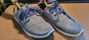 Toms Denim Sneakers Size 8 Womans Blue Lace Up Oxfords Rubber Sole Shoes Flats - Picture 1 of 13