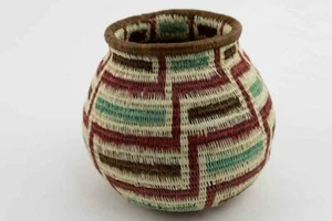 Wounaan Indian Hand Woven Classic Design Basket Panama - Picture 1 of 4