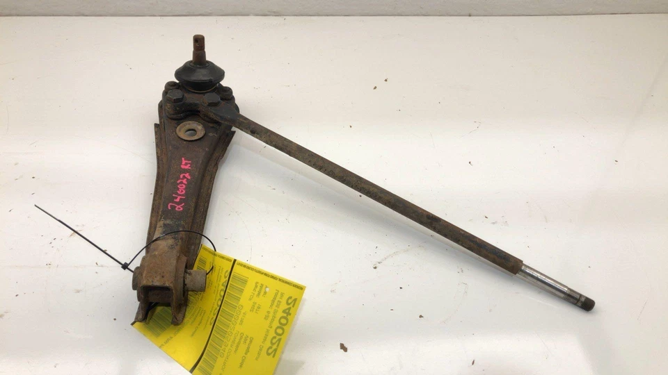 1970-1973 Nissan Datsun 240z passageiro dianteiro direito braço de controle inferior OEM braço A - Imagem 1 de 4