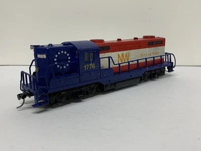 AHM HO Scale #1776 Norfolk and Western locomotive (Tested And Runs) - Image 1 of 4