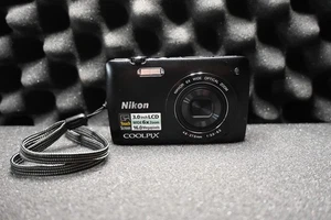 Nikon Coolpix S4200 - Picture 1 of 4