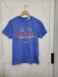 T-shirt nuova con etichette Margaritaville Jimmy Buffet Landshark Gone Surfing taglia S pinne - Foto 1 di 7