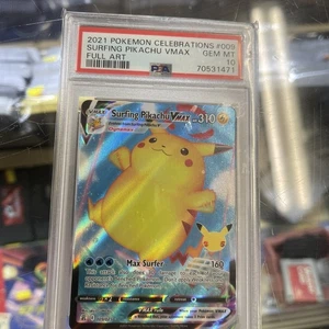 Surfing Pikachu VMAX 009/025 Celebrations Holo - Picture 1 of 3