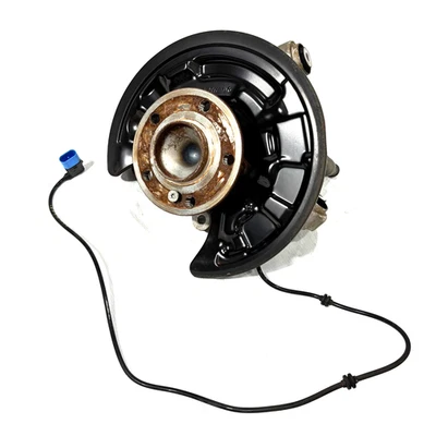 📌2015-2020 MERCEDES GLA250 ЗАДНИЙ ЛЕВЫЙ БОКОВОЙ ШПИНДЕЛЬ КОСТЯШКИ И СТУПИЦА КОЛЕСА OEM - Изображение 1 из 4