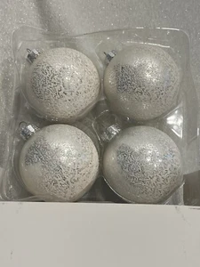 4 The Christmas Shoppe Hand Blown Snow Glass Christmas Ornaments In Box 3.27” - Picture 1 of 5