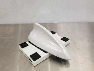 BMW 750I M 2019 antena blanca 65208794262 Foto 1 de 4