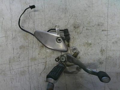 Yamaha YZF600R 1996-2003 Thundercat delantero derecho estriba del conductor montaje de freno Foto 1 de 4