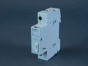 Siemens 3NW7-013 32A Fuseholder - Picture 1 of 7