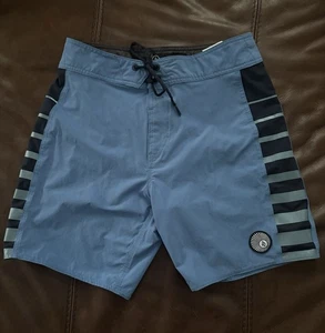 Volcom Men’s  Boys Board Shorts Swim Trunks Size 29 - Picture 1 of 5