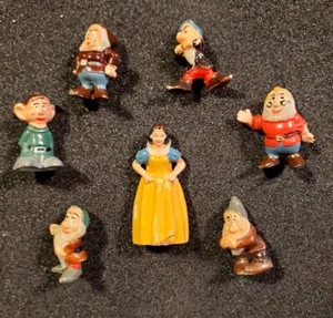 ¿LA PRINCESA DE DISNEY VINTAGE BLANCANIEVES Y LOS ENANOS MARX? TINYKINS MINI FIGURA DE PLÁSTICO - Imagen 1 de 15