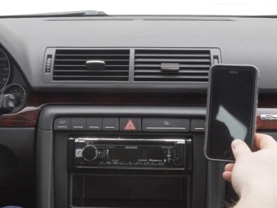 Soporte magnético para teléfono Rennline Audi A4 S4 RS4 B6 / B7 SOLO SEDÁN Y CUPÉ Foto 1 de 4