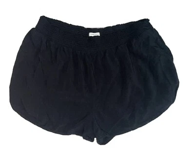 Pantalones cortos elásticos informales de tiro alto Forever 21 para mujer talla grande negros Foto 1 de 4