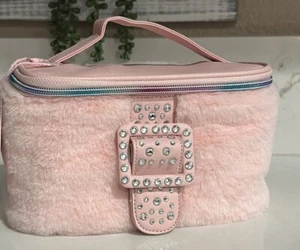 Miss Gwen's Rosa Imitación Piel Hebilla Glam Bolso Tren Estuche - Accesorios OMG - Imagen 1 de 5