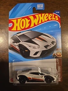 2025 Hot Wheels Lamborghini Huracan Sterrato 1/5 MODE WHITE CASEB FREE SHIPPING - Picture 1 of 3
