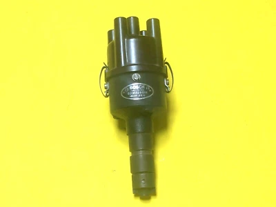 Vintage Bosch JFR4 4 Cylinder Distributor Part # 0231129016 Genuine NOS - Image 1 of 4