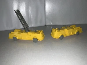 Plasticville - O-O27 - #45610 - 2 Yellow Fire Trucks - Excellent+ - Picture 1 of 6