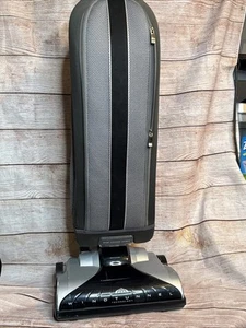 Hoover Platinum Windtunnel UH30010 Bagged Upright HEPA Vacuum Cleaner - Picture 1 of 7
