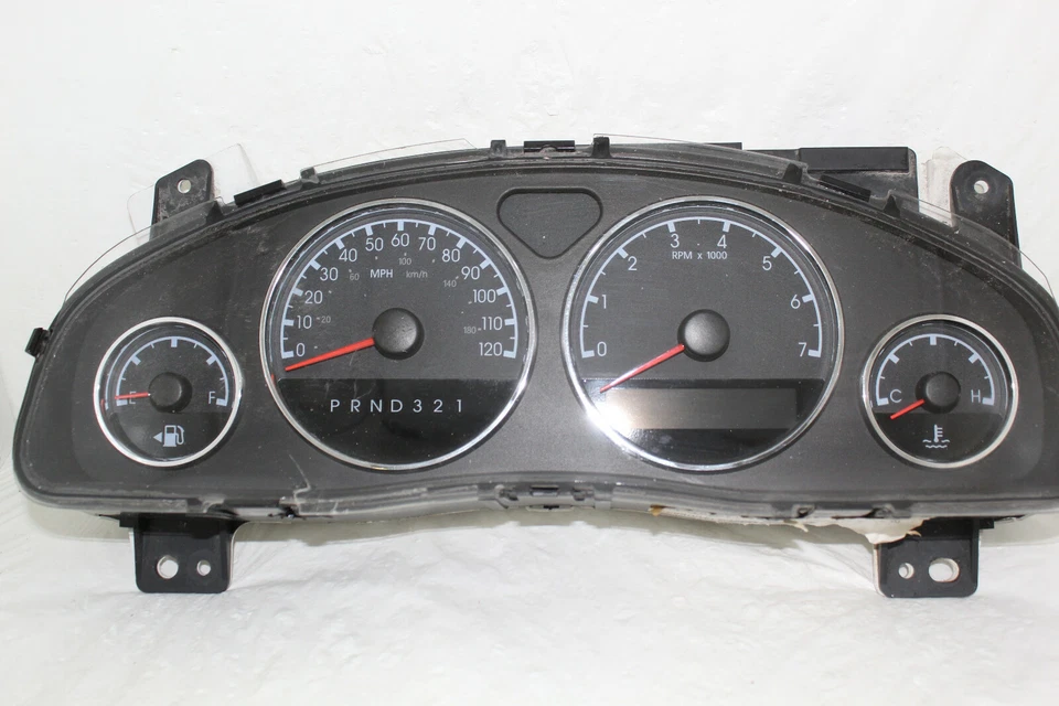 Cuadro de instrumentos velocímetro medidor de panel 05 06 07 Uplander 161.212 millas Foto 1 de 4