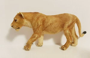 50028 Papo : Lioness, walking  ref : 1PA266 - Picture 1 of 7