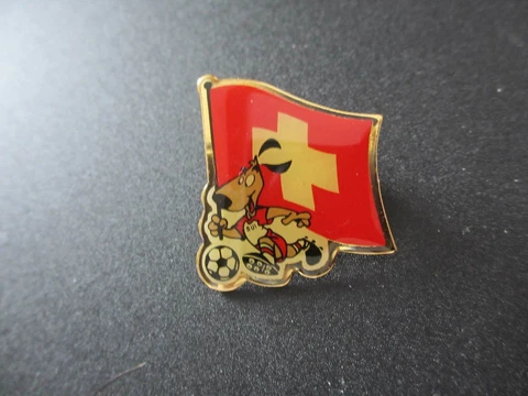 SWITZERLAND SOCCER FLAG LAPEL HAT PIN Cover