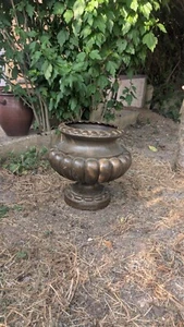Vase Médicis à godrons en fonte par Alfred CORNEAU à Charleville XIXème - Foto 1 di 11