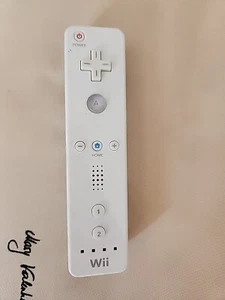 White Nintendo Wii Remote Controller Wii U - Picture 1 of 2