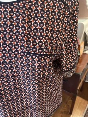 Tory Burch Silk Short Sleeve Top Sz M In Excelent Preowned Condition. Low Price! - Image 1 of 4