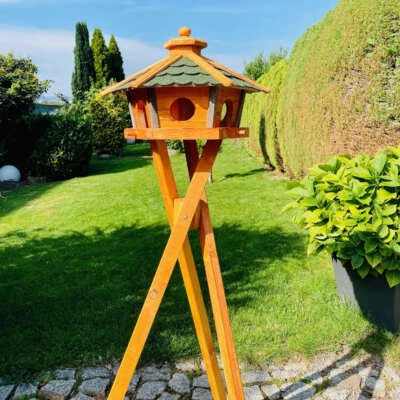 DARLUX Vogel Futter Haus L Sechseck Holz Vogelhaus + Ständer Braun/ Grün - Bild 1 von 4