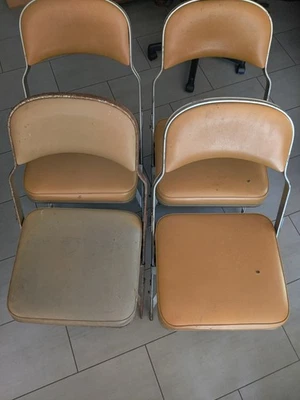 Cuatro sillas plegables acolchadas Clarin vintage de alta resistencia colección reservada Foto 1 de 4