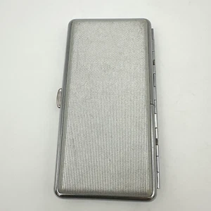 Estuche para Cigarrillos Delgado 120s De Colección Plateado Diseño Texturizado Retro Años 80 - Imagen 1 de 12