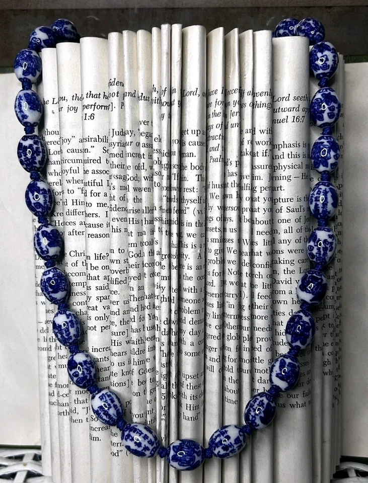 Collar de cuentas vintage de porcelana azul y blanco anudadas a mano 26 pulgadas exportación china Foto 1 de 4