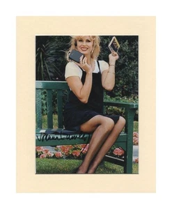 Joanna Lumley Black Stockings Avengers Orig. 10x8" Signed Autograph Photo & COA - Picture 1 of 1