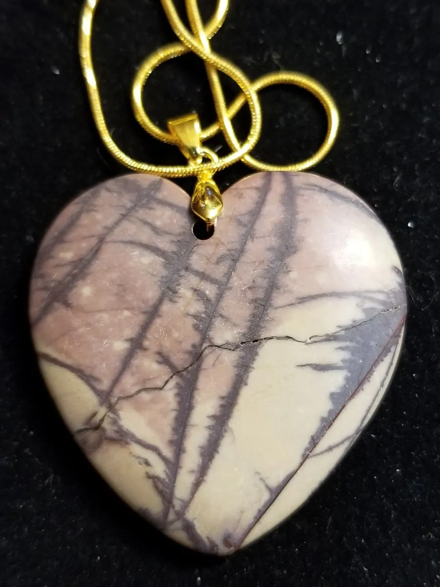 C067 natural stone bead pendant Picasso jasper heart FREE SHIPPING